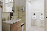 Toiletten Gaststätte - Zentral gelegenes, bereits aufgeteiltes Mehrfamilienhaus in unmittelbarer Nähe zur Universität.
