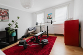 Sportzimmer - Attraktives Haus mit vielseitigen Nutzungsmöglichkeiten in Top-Lage!