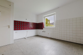 Küche - Modernisiertes Dreifamilienhaus mit großem Garten und Garagen!