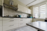 Küche - Attraktives Dreifamilienhaus mit Ausbaupotenzial – flexibel für Eigennutzer & Kapitalanleger!