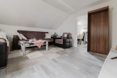 Wohnzimmer - Interessantes Mehrfamilienhaus mit Entwicklungspotenzial!