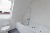 Badezimmer 2 - Charmantes Einfamilienhaus mit großem Garten in ruhiger Sackgassenlage!