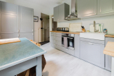 Küche - Familienfreundliches Einfamilienhaus mit 6 Zimmern, Balkon und Garage!