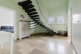 Flur - Familienfreundliches Einfamilienhaus mit 6 Zimmern, Balkon und Garage!