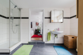 Badezimmer - Mehrfamilienhaus mit Potenzial in Top Lage!